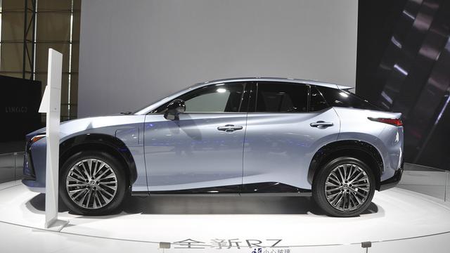 预算35万元买奢华SUV，续航超500km，雷克萨斯RZ选中配就行  第5张