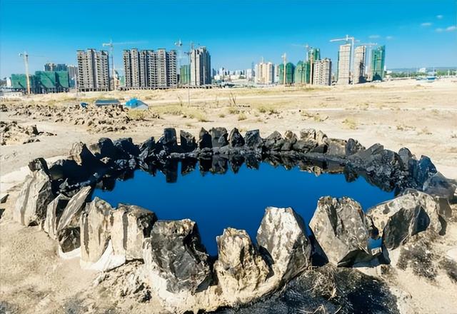 在中国，“黑油山油田”可以开采800万年？是否可以替代进口石油？  第10张